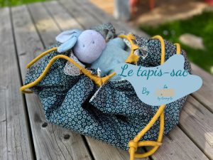 La cabane à coudre tutoriel vidéo gratuit disponible sur YouTube pour coudre un tapis sac